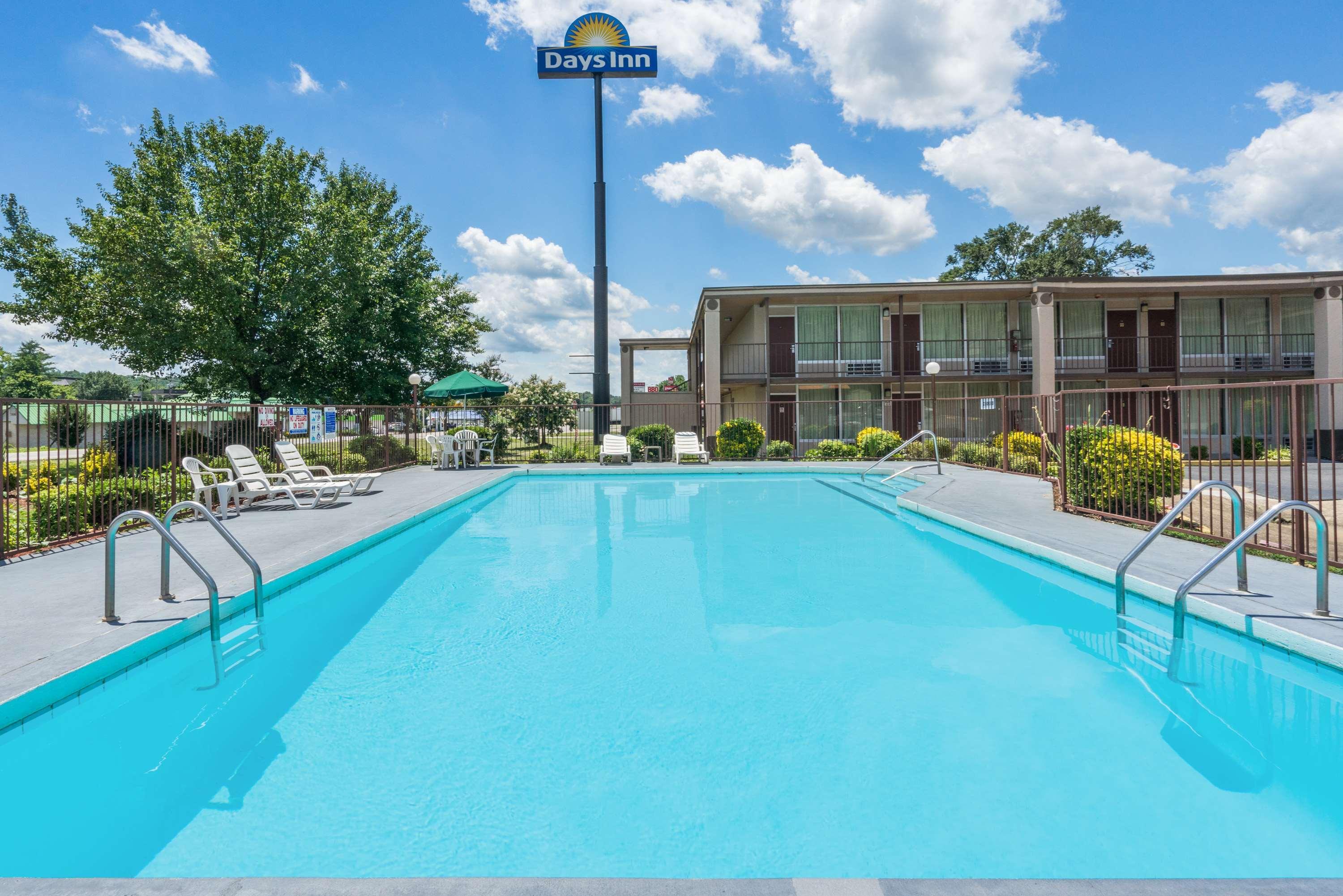 Days Inn By Wyndham Hurricane Mills Exterior foto